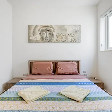 아파트 Lovely With Beautiful View With Communal Pool By 360 Estates 자프라