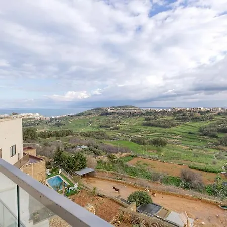 아파트 Lovely With Beautiful View With Communal Pool By 360 Estates 자프라