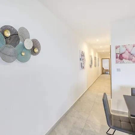 Lovely With Beautiful View With Communal Pool By 360 Estates 아파트
