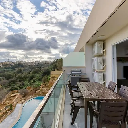 아파트 Lovely With Beautiful View With Communal Pool By 360 Estates *