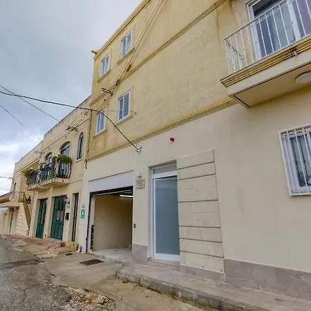 Lovely With Beautiful View With Communal Pool By 360 Estates