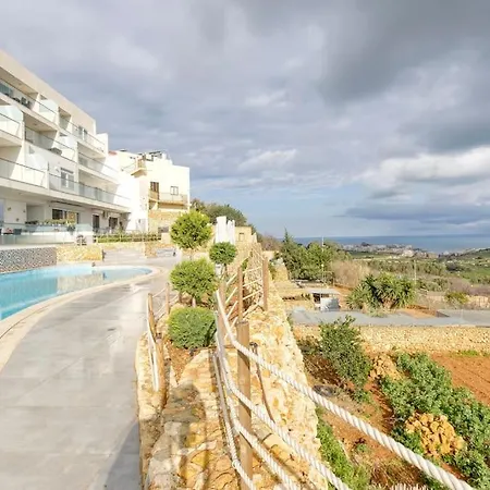 Lovely With Beautiful View With Communal Pool By 360 Estates *